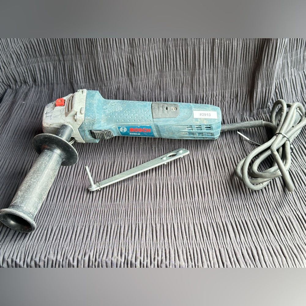 #2913 Bosch Corded Handheld Angle Grinder GWS8-45